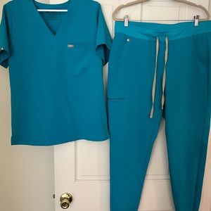 Figs limited edition Teal Scrub set